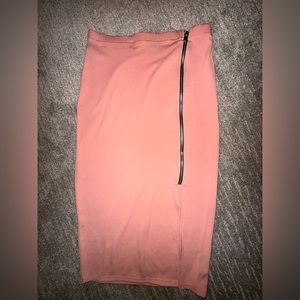 NWOT: pastel Pink Zipper Skirt
